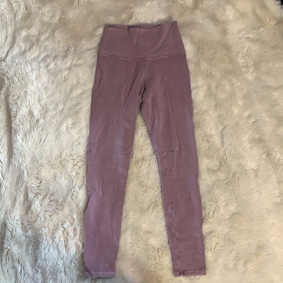 4 pairs of TNA leggings all size Xs - Picture 3 of 8